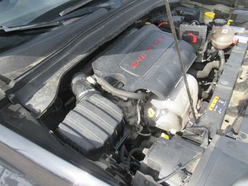 Used 2016 Jeep Renegade Latitude image 13