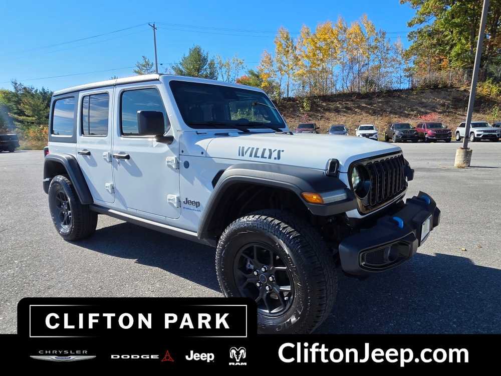 Used 2024 Jeep Wrangler Unlimited AWD/4WD image 3