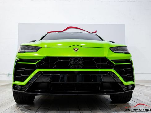 Used 2022 Lamborghini Urus AWD/4WD image 28