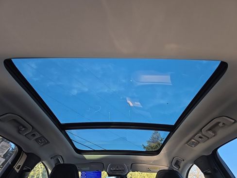 New 2026 Volvo XC60 B5 Plus w/ Climate Package image 21