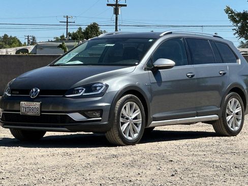 Used 2017 Volkswagen Golf Alltrack AWD/4WD image 8