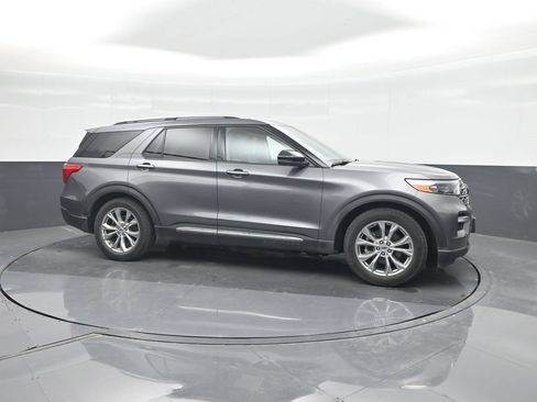 Used 2021 Ford Explorer Limited w/ Equipment Group 301A RWD image 11