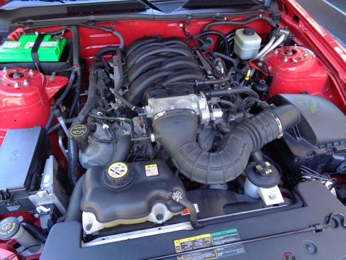 Used 2006 Ford Mustang GT RWD image 17
