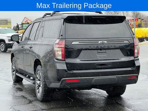 Used 2021 Chevrolet Suburban Z71 w/ Z71 Signature Package image 16