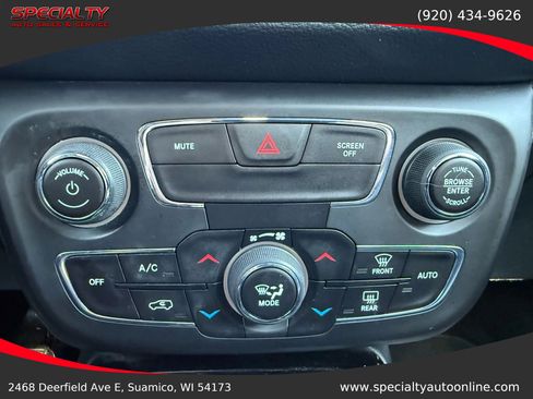 Used 2019 Jeep Compass Limited image 27