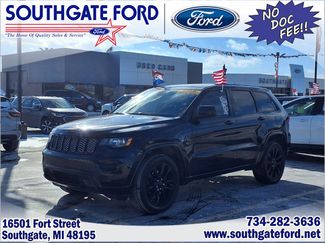 Used 2018 Jeep Grand Cherokee Altitude video 1