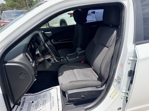 Used 2022 Dodge Charger SXT RWD image 8