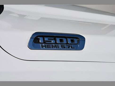 Used 2019 RAM 1500 Big Horn RWD image 30