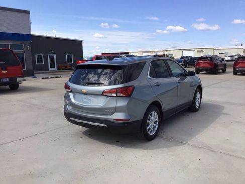Used 2024 Chevrolet Equinox LT AWD/4WD image 7