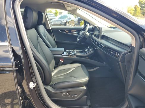 Used 2023 Lincoln Nautilus AWD w/ Premium Package image 9