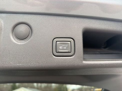 Certified 2024 Chevrolet Equinox LT w/ LPO, Floor Liner Package FWD image 17