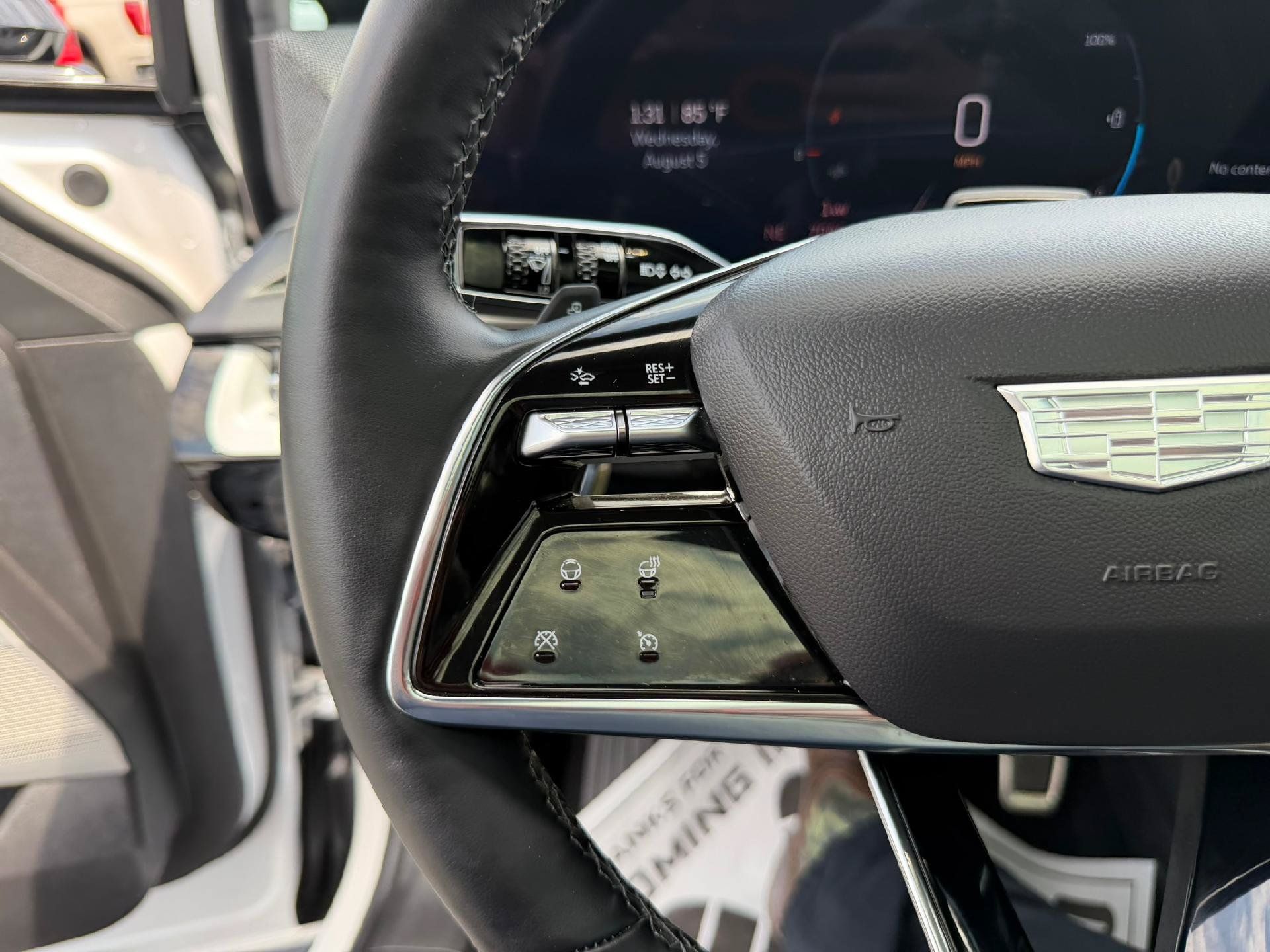 Certified 2025 Cadillac Optiq Luxury 1 AWD/4WD image 23