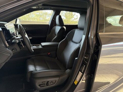 New 2025 Lexus RX 450h AWD w/ Luxury Package image 5