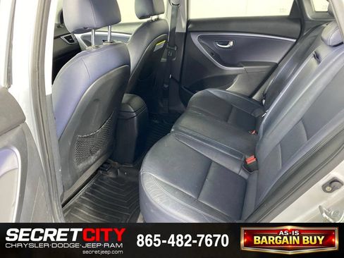 Used 2014 Hyundai Elantra GT w/ Option Group 02 FWD image 22