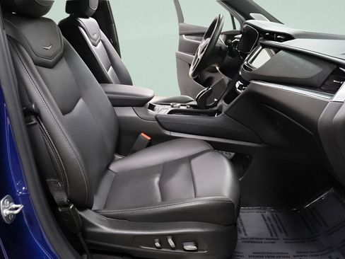 Used 2025 Cadillac XT5 Premium Luxury image 36