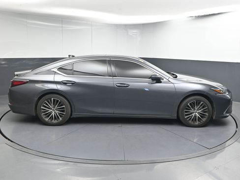 Used 2022 Lexus ES 350 w/ Premium Package image 9