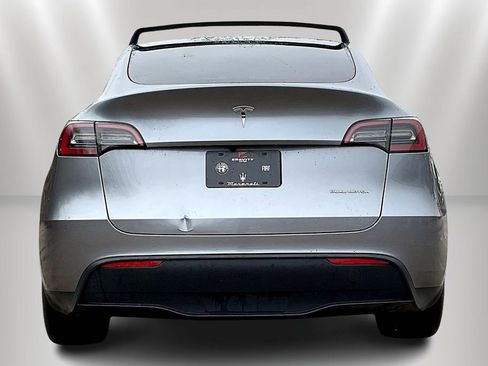 Used 2024 Tesla Model Y Long Range image 5