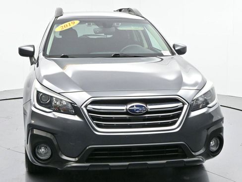 Used 2019 Subaru Outback 2.5i Premium image 2