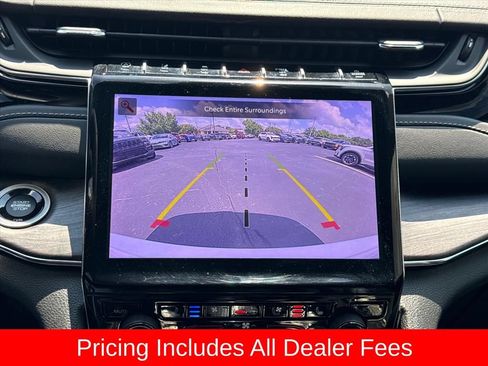 Used 2023 Jeep Grand Cherokee Overland w/ Luxury Tech Group IV AWD/4WD image 26