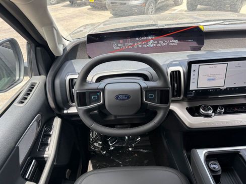 New 2026 Ford Expedition Active RWD image 5