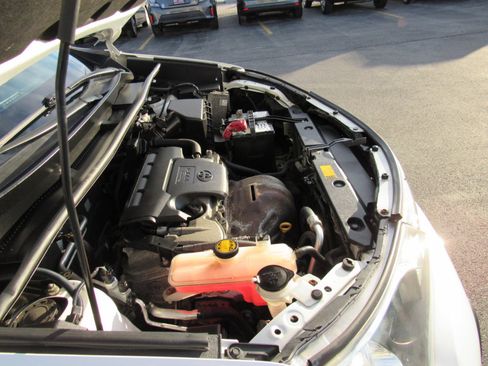 Used 2013 Toyota RAV4 XLE image 33