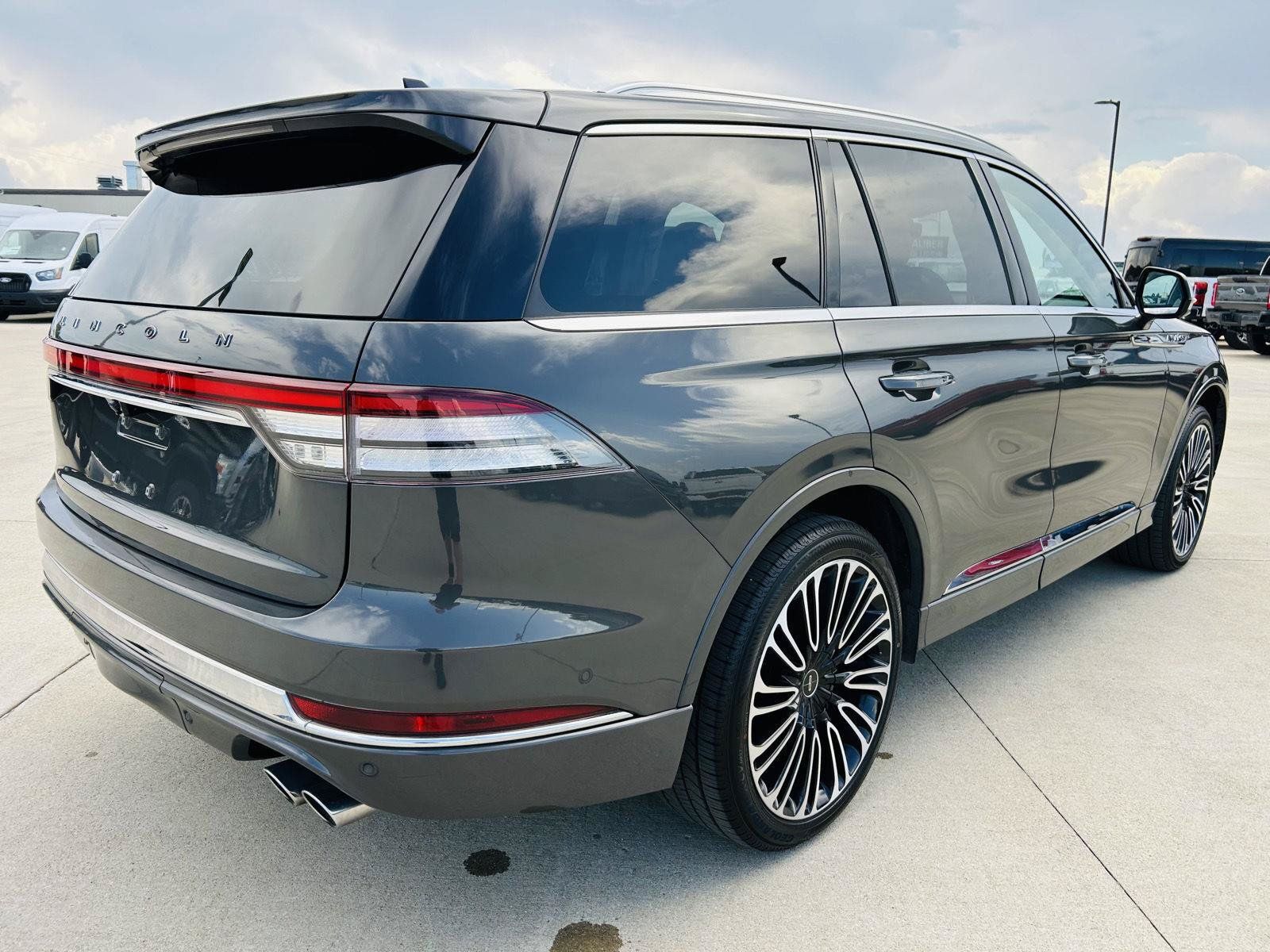 Used 2020 Lincoln Aviator Black Label w/ Class IV Trailer Tow Package AWD/4WD image 47