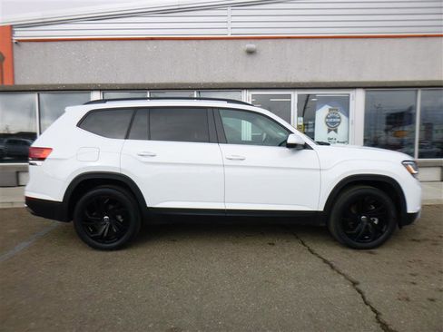 Used 2022 Volkswagen Atlas SE image 4