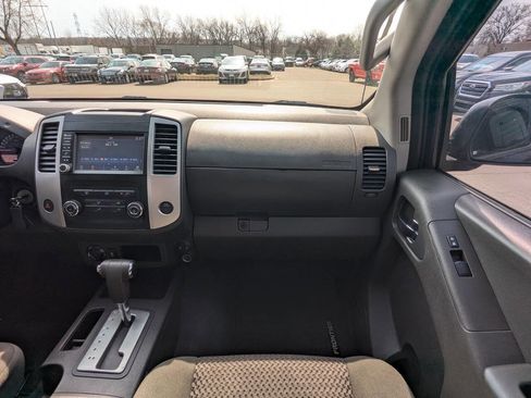 Used 2019 Nissan Frontier SV image 18