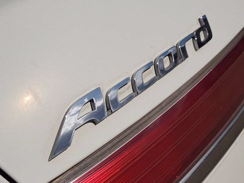 Used 2011 Honda Accord EX-L image 7