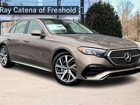 New 2026 Mercedes-Benz E 350 4MATIC Sedan image 2