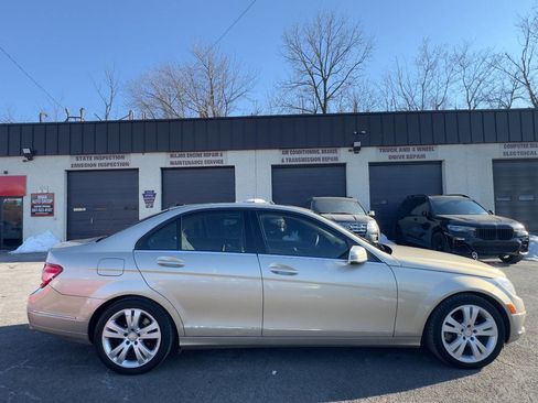 Used 2010 Mercedes-Benz C 300 4MATIC Sedan image 7