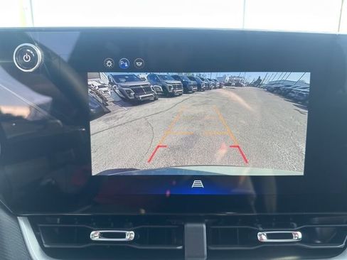 New 2026 Chevrolet Equinox LT FWD image 24
