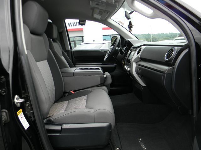 Used 2017 Toyota Tundra SR5 AWD/4WD image 21
