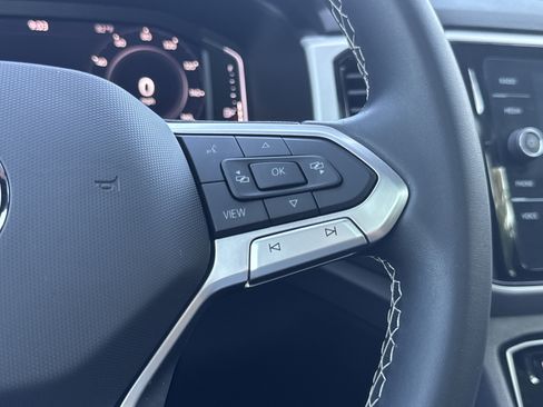 Used 2023 Volkswagen Atlas Cross Sport SE w/ Panoramic Sunroof Package FWD image 30