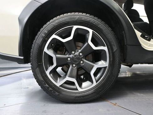 Used 2015 Subaru Crosstrek 2.0i Premium AWD/4WD image 13