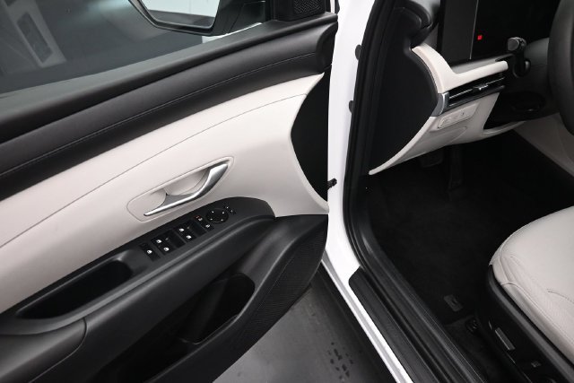 Used 2025 Hyundai Tucson SEL FWD image 19