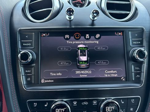 Used 2019 Bentley Bentayga image 73