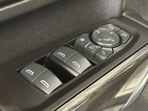 Used 2021 Chevrolet Silverado 2500 LTZ w/ LTZ Plus Package image 36