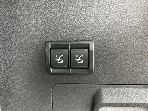 Used 2026 Toyota Sequoia Platinum image 15