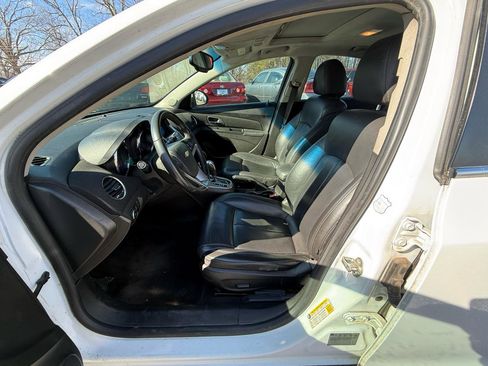 Used 2011 Chevrolet Cruze LTZ image 12
