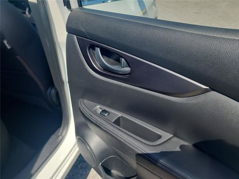Used 2018 Nissan Rogue Sport S FWD image 19