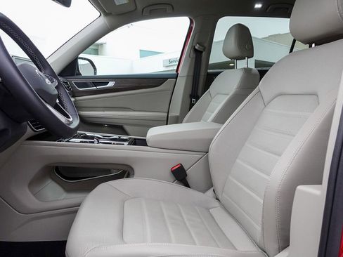 Certified 2025 Volkswagen Atlas SEL image 13