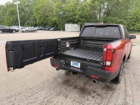 Certified 2025 Honda Ridgeline TrailSport image 14