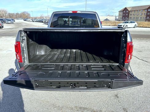 Used 2015 Ford F150 Lariat image 21