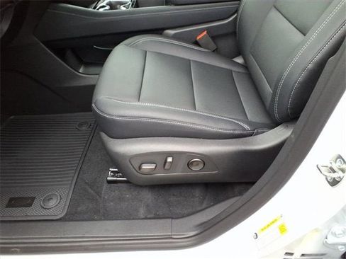 New 2026 Chevrolet Traverse LT w/ Midnight/Sport Edition image 9