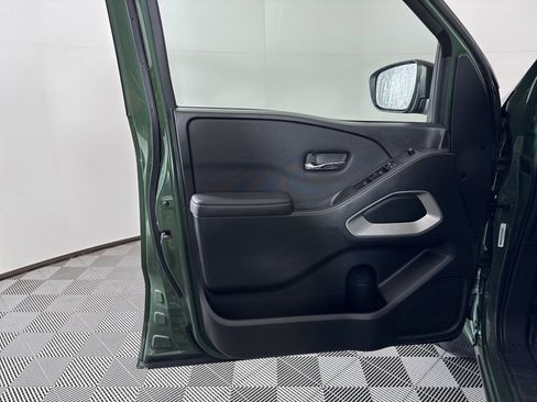 Used 2022 Nissan Frontier SV image 23