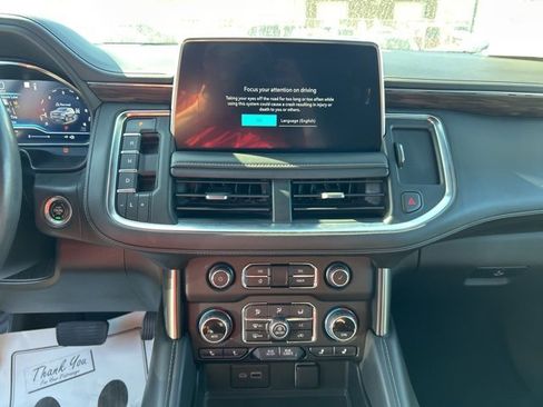 Used 2022 Chevrolet Tahoe Z71 w/ Luxury Package image 18