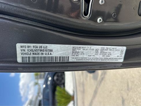 Used 2022 Jeep Wagoneer Series III w/ Premium Group I AWD/4WD image 47