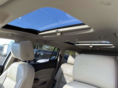 Used 2017 GMC Acadia Denali w/ Technology Package image 25