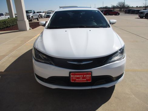 Used 2015 Chrysler 200 S w/ Navigation & Sound Group I image 11